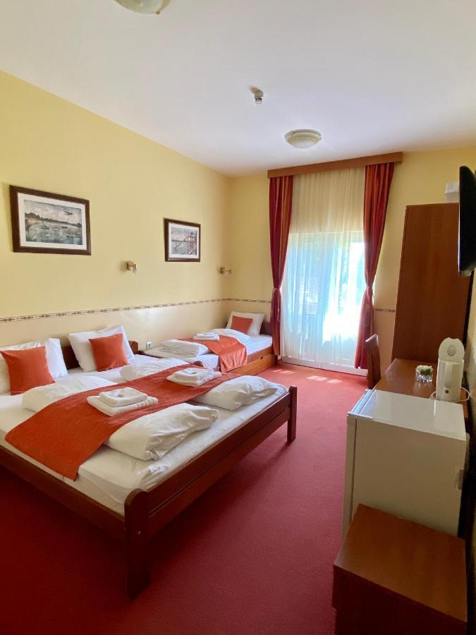 Villa Larus Palic Exterior photo